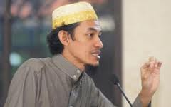 Hukum Memakai Cadar