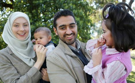 Menikahlah dengan Siapa Saja, Asal Bukan dengan Seorang Muslim