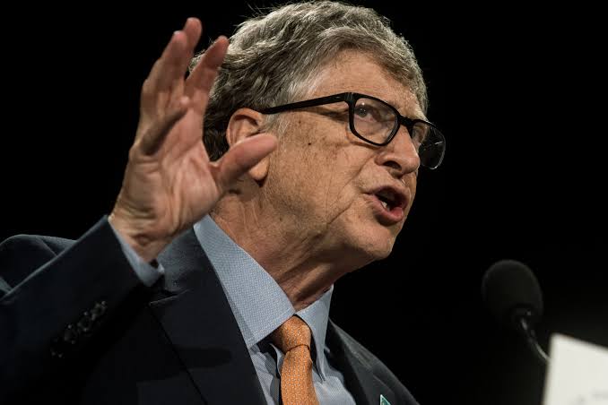Metamorfosis Bill Gate, Dari Bisnis Software Kini Menjadi Penentu Kebijakan WHO Paling Kuat ?