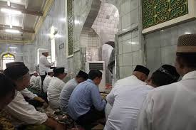 Ini Kerugian dan Ancaman Bila tak Salat Jumat