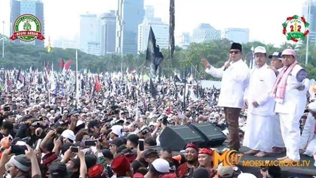 Prabowo, Jokowi, dan Massa