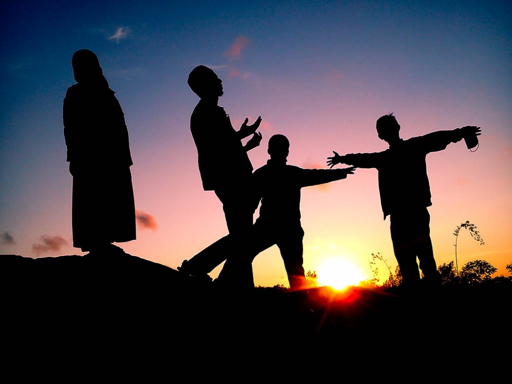 Ust. Ihsan Tandjung: Kaum Sekularis di Bulan Ramadhan