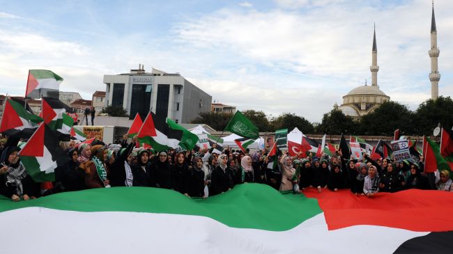 Ribuan Demonstran Turki Dukung Persidangan 4 Perwira Militer Israel