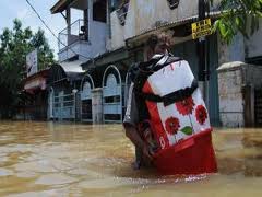 Wahai Kaum Muhsinin, Inilah Kondisi Lokasi Banjir di Petamburan Jakarta Pusat