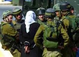 Wanita Palestina Diserang dan Dilepas Jilbabnya oleh Para Wanita Israel
