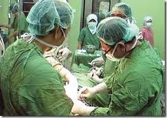 Kenapa Baju Operasi Dokter Berwarna Hijau?