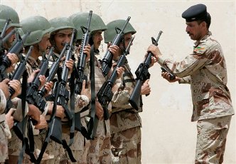 Tentara Irak Bersiap Menyerang Pasukan Oposisi Suriah