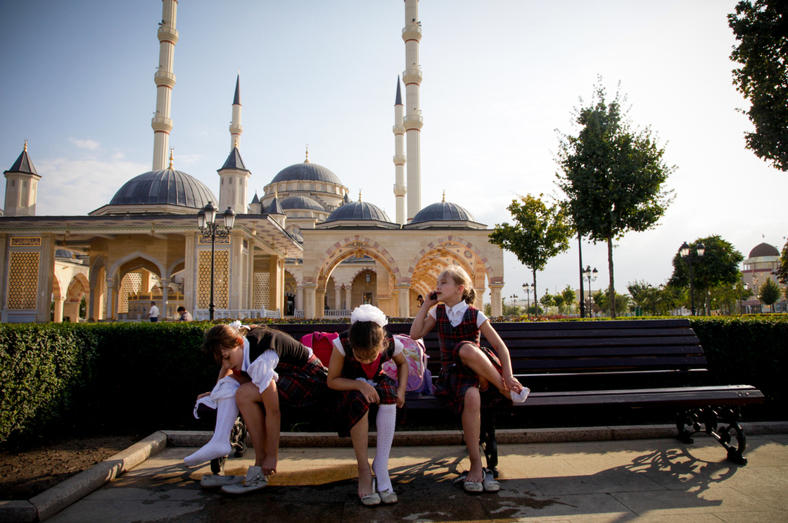 markosian-chechnya-npr06-76a7356f4940c274f8346bdec23c6b74ee325e69-s40
