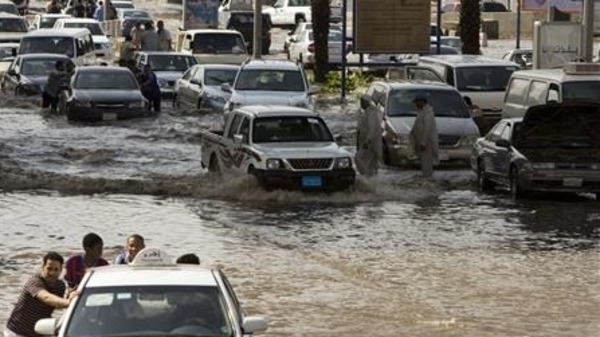 Banjir Besar Melanda Saudi , 16 Tewas