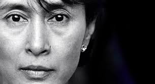 Aung San Suu Kyi : Pembatasan 2 Anak Untuk Muslim Rohingya Adalah Pelanggaran HAM