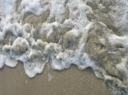 (Mungkin) Kita Hanyalah Buih