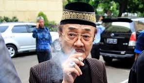Berdasarkan Fatwa MUI, FPI Datangi Eyang Subur Untuk Ceraikan Empat Isterinya