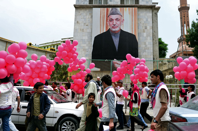 Acara 'Pink Baloon' , Gaya Barat Merusak Budaya Hijab di Afghanistan