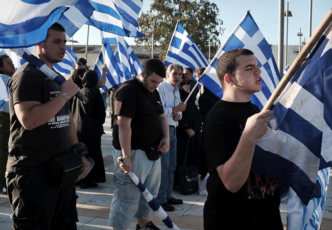 Neo Nazi Yunani Berdemo Untuk Gagalkan Pembangunan Masjid di Athena