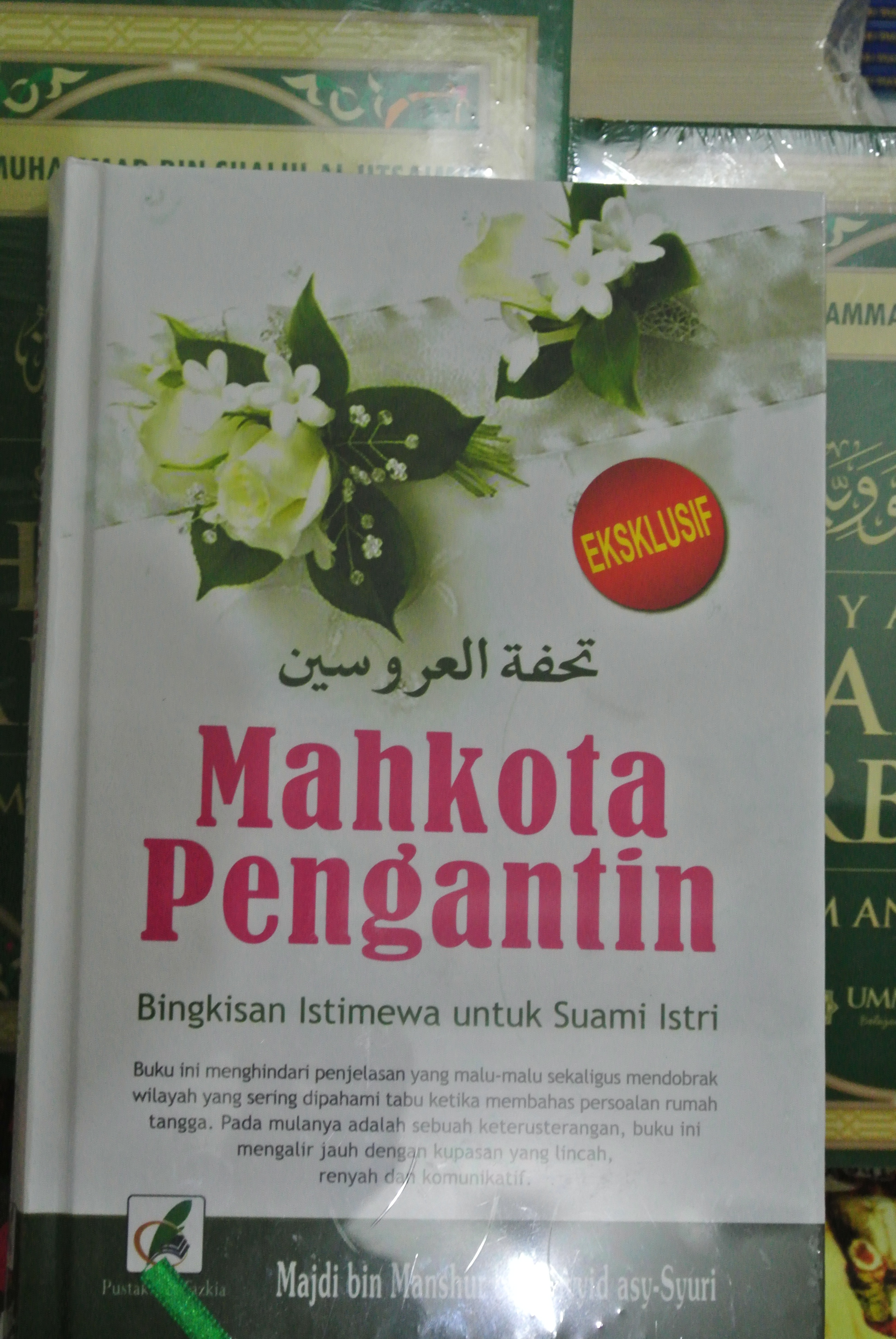 Resensi Buku : Mahkota Pengantin, Bingkisan Istimewa Bagi Suami Isteri