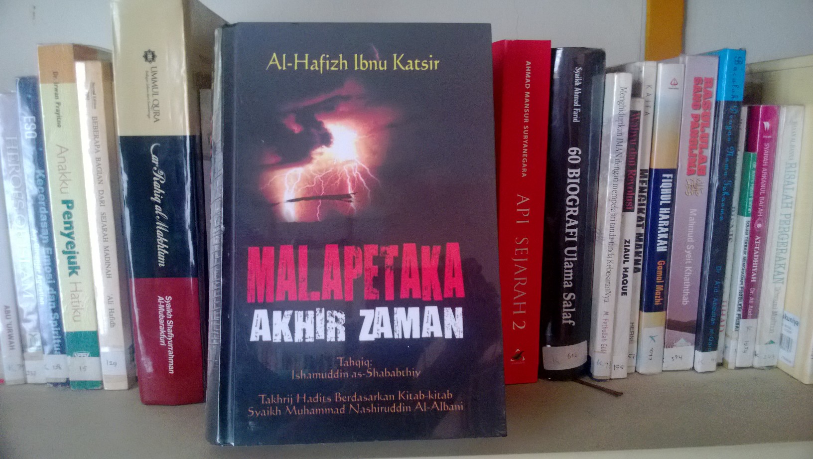 Resensi Buku : Malapetaka Akhir Zaman, Buku Klasik Karya Ibnu Katsir