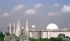 Perbandingan Masjid dan Gereja 