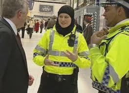 Polwan juga Muslimah