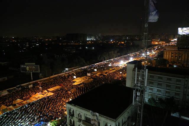 Tarawih Pertama Pendukung Mursi di Sekitar Kawasan Mahasiswa Indonesia.