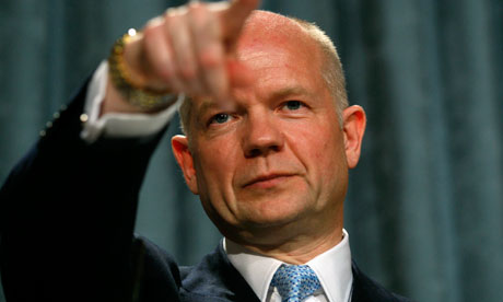 Menlu Inggris William Hague, Bebaskan Mursi
