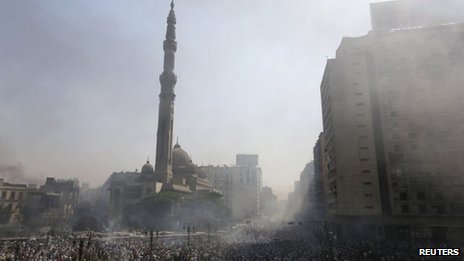 Breaking News : Masjid Fatah Ramses Ditembaki Aparat Keamanan Dan Militer 