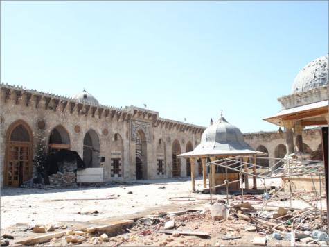Masjid Umawiyyah Hancur Akibat Serangan Udara Bashar Assad