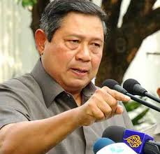 (Prioritas Sang Presiden, antara Bencana dan Partai);  "Emangnya Dia Pintar?"