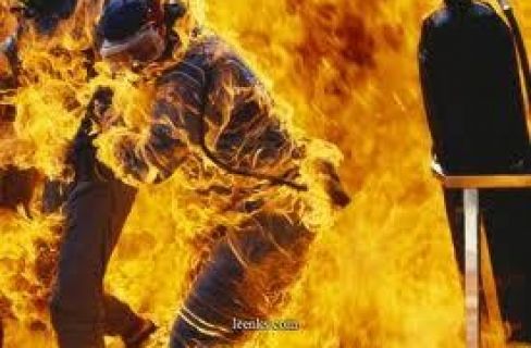 Tiru Aksi Pemuda Tunisia, Seorang Pemuda Turki Nekad Bakar Diri Untuk Mencoba Menyulut Revolusi Turki