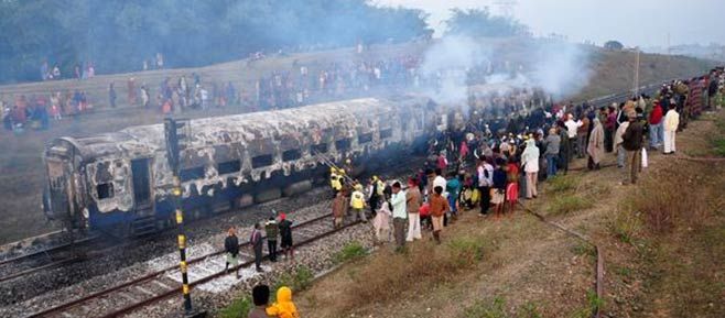23 Orang Tewas Akibat Kebakaran Gerbong Kereta Di India