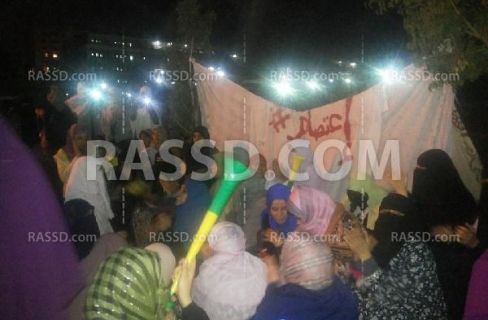 Mahasiswi Al Azhar Gelar Unjuk Rasa Duduki Kampus Mereka Hingga Pagi Hari 