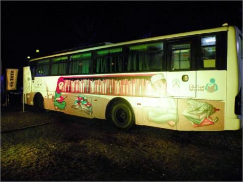 Dukung Program Minat Baca, Pemerintah Oman Luncurkan Bus Perpustakaan Keliling