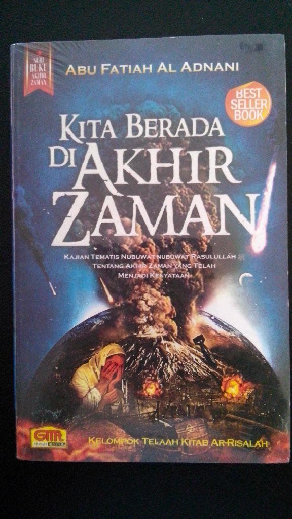 Resensi Buku : Kita Berada di Akhir Zaman
