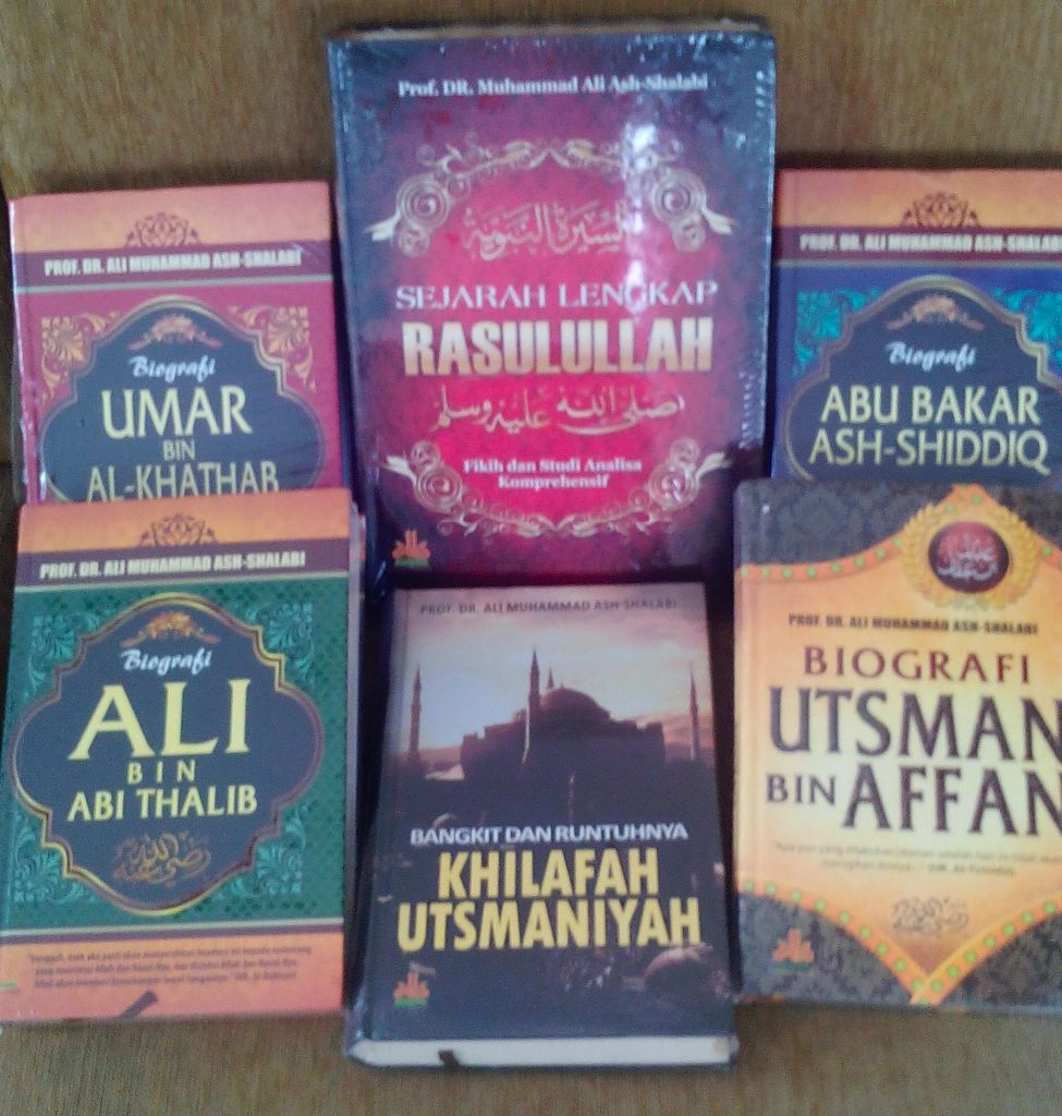 Resensi Buku : Sirah Muhammad Beserta Khalifahnya yang Disusun oleh Seorang Mujahid Abad 20