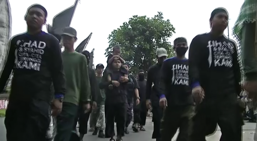 'Galang Persatuan' Longmarch Laskar Umat Islam Surakarta