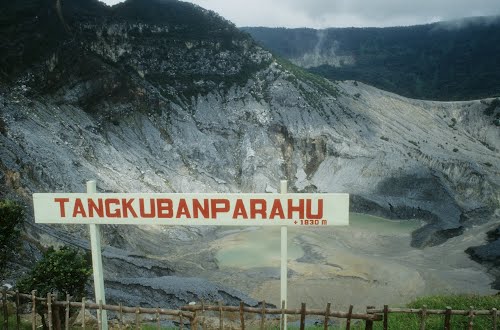 Waspada Gunung Tangkuban Perahu Retak, Bisa Meletus Sewaktu-waktu