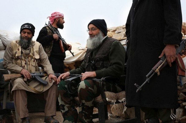 Foto-Foto Pejuang Batalyon Sepuh Pembebas Suriah