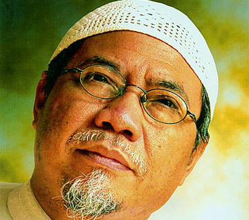 Perang Media: Pesan Ust. Rahmat Abdullah Kepada Jurnalis Muslim