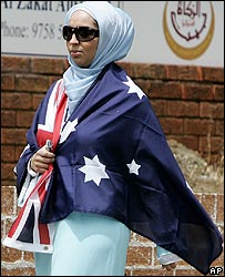 Perempuan Australia Ini Akhirnya Bersyahadat