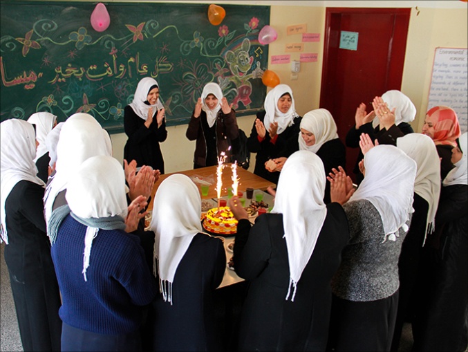 Gaza tuna rungu-perayaan hari ulang tahun di sekolah tuna rungu