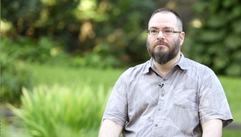 Profesor Yahudi AS Ini Peluk Islam Setelah Baca Al Qur'an