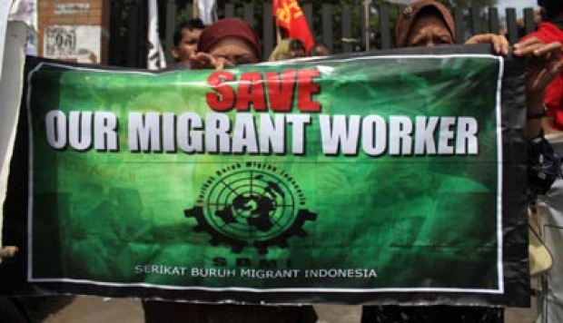 Puisi Adhie M. Massardi Untuk Para Buruh Migran