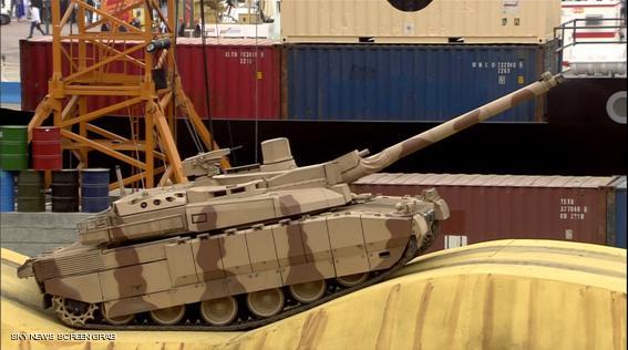 IDEX 2015 - miniatur Tank buatan Thales BAE