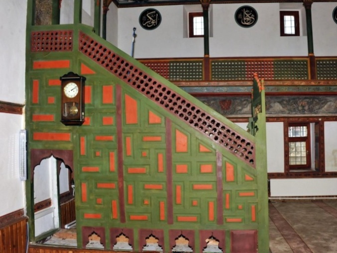 Masjid Bashi Oglu - mimbar masjid