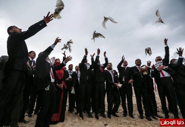 Nikah Massal Gaza - pelepasan merpati