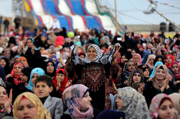 Nikah massal-warga turut meriahkan acara 1