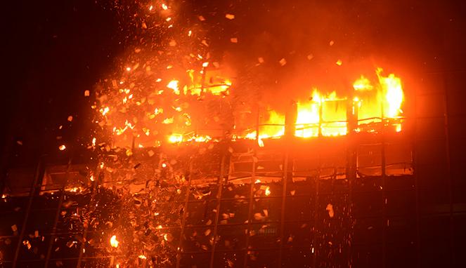 Sejak januari 2015 Tiap Hari Ada Pasar Tradisional Yang Terbakar, Kali Ini Menimpa Pasar Johar Semarang