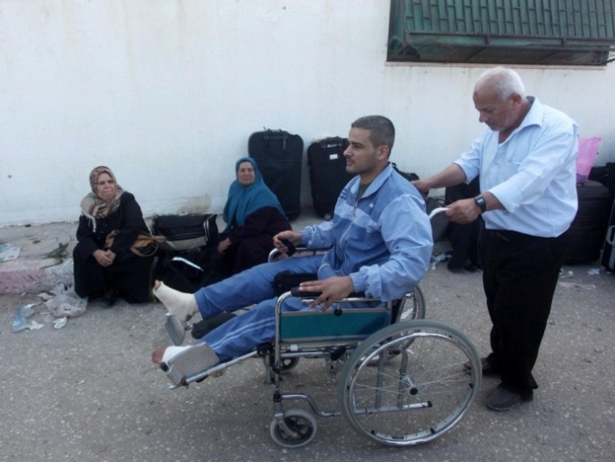 Perlintasan Rafah - kembali ke Gaza setelah berobat di Mesir