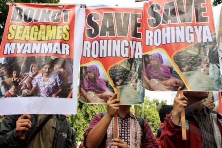 Umat Budha Malang Serukan Seluruh Vihara di Indonesia Pasang Spanduk "Save Rohingya"