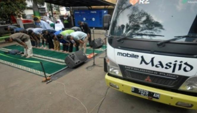 Mobile Masjid, Tak Ada Lagi Alasan Tidak Sholat di Bandung
