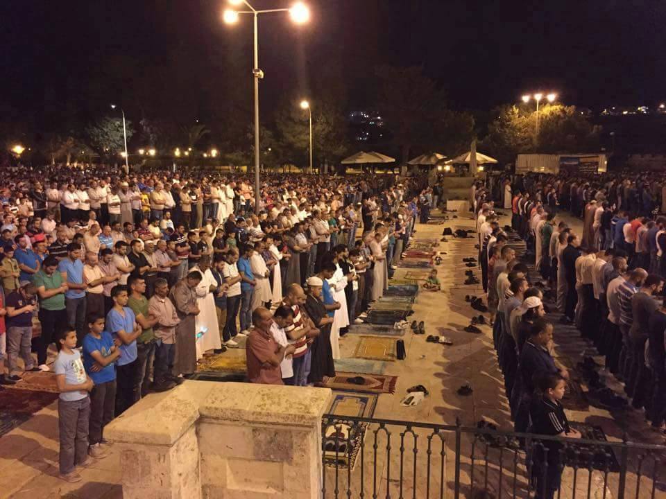 tarawih di masjid al Aqsha - 1